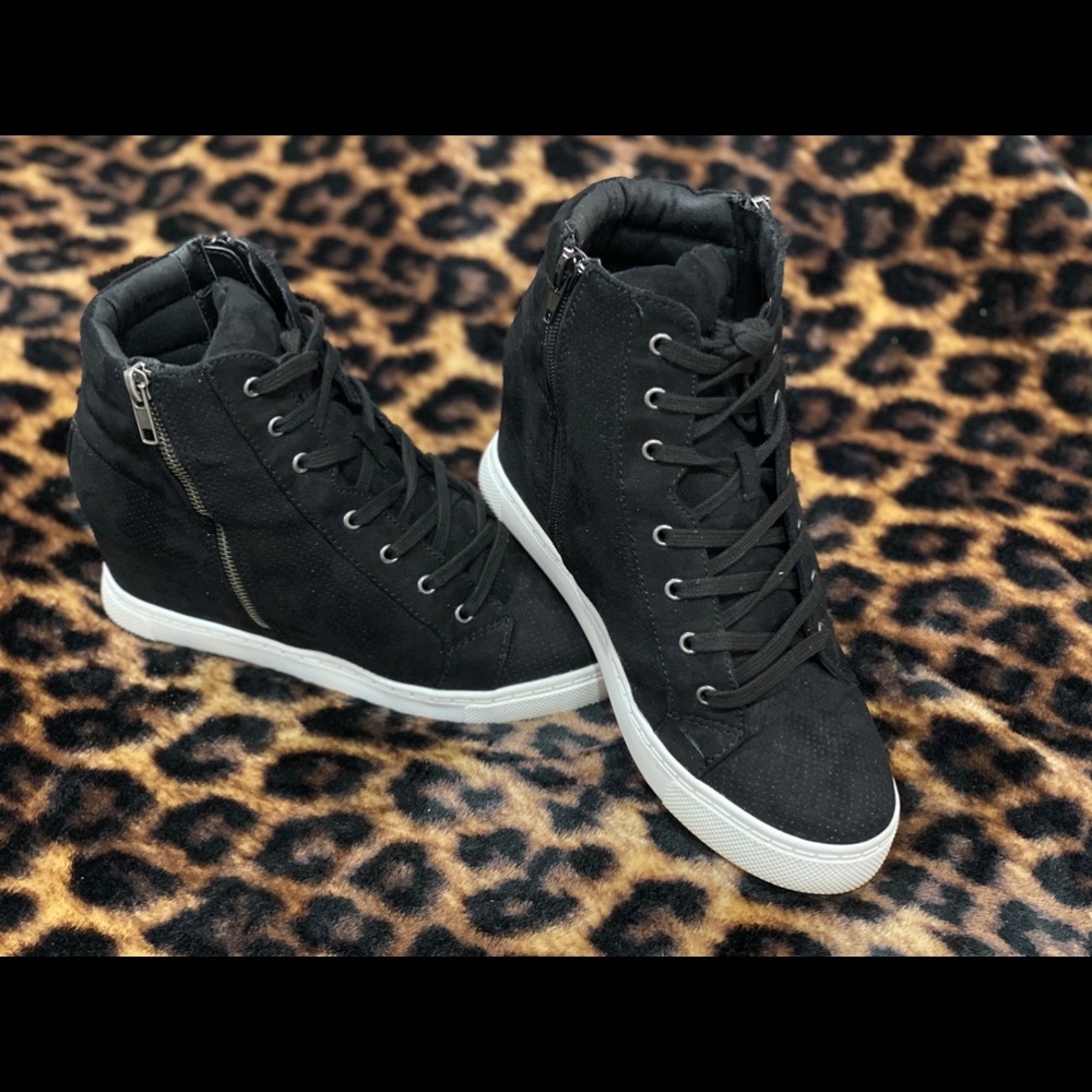 Steve Madden Wedge Sneakers Sz 9.5